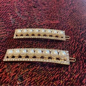 Set of 2 pearl gold hair clips